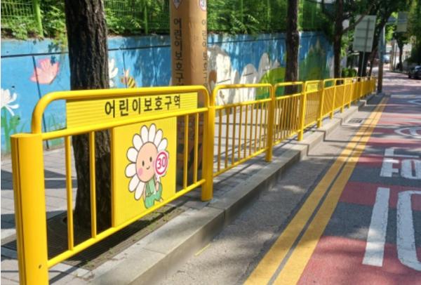 경찰청, 보행자 교통사고 예방 체계 강화한다… 보행 안전시설 보강·개선 추진 기사 이미지