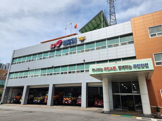 “출동 1초를 지킨다”...서산소방서, 차고셔터 안전점검 전면 실시 기사 이미지